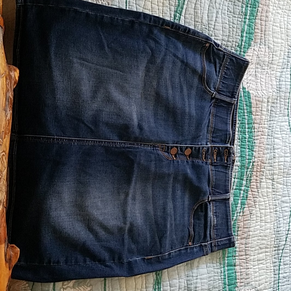 New without tags womens skirt